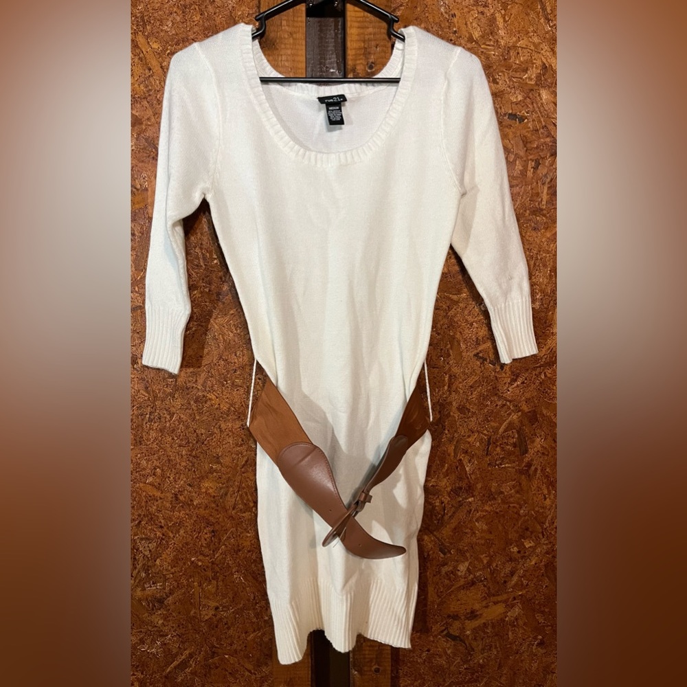 Rue21 medium white long sleeve sweater dress with a tan belt